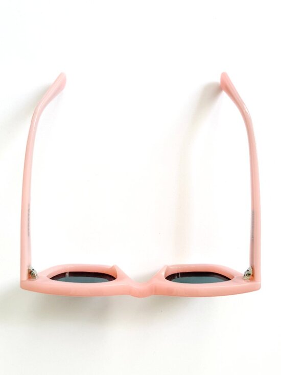 STRATA Roadcase Sunglasses in CAMEO PINK/SMOKE main image 9